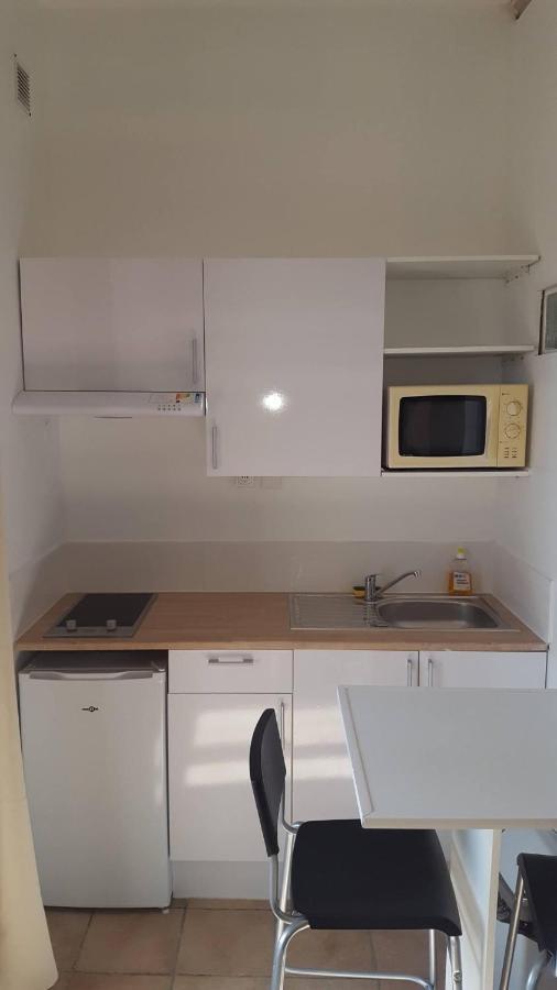 Studio 2 Personnes Vue Marais Salant Parking Et Terrasse Proche Commodite 耶尔 外观 照片
